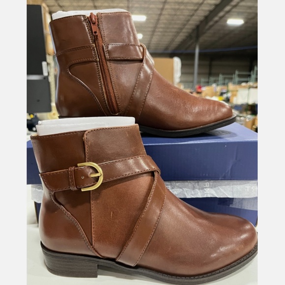 Rockport Women's Vicky Belt Bootie Ankle Leather  Bootie size  6.5 - Picture 1 of 2